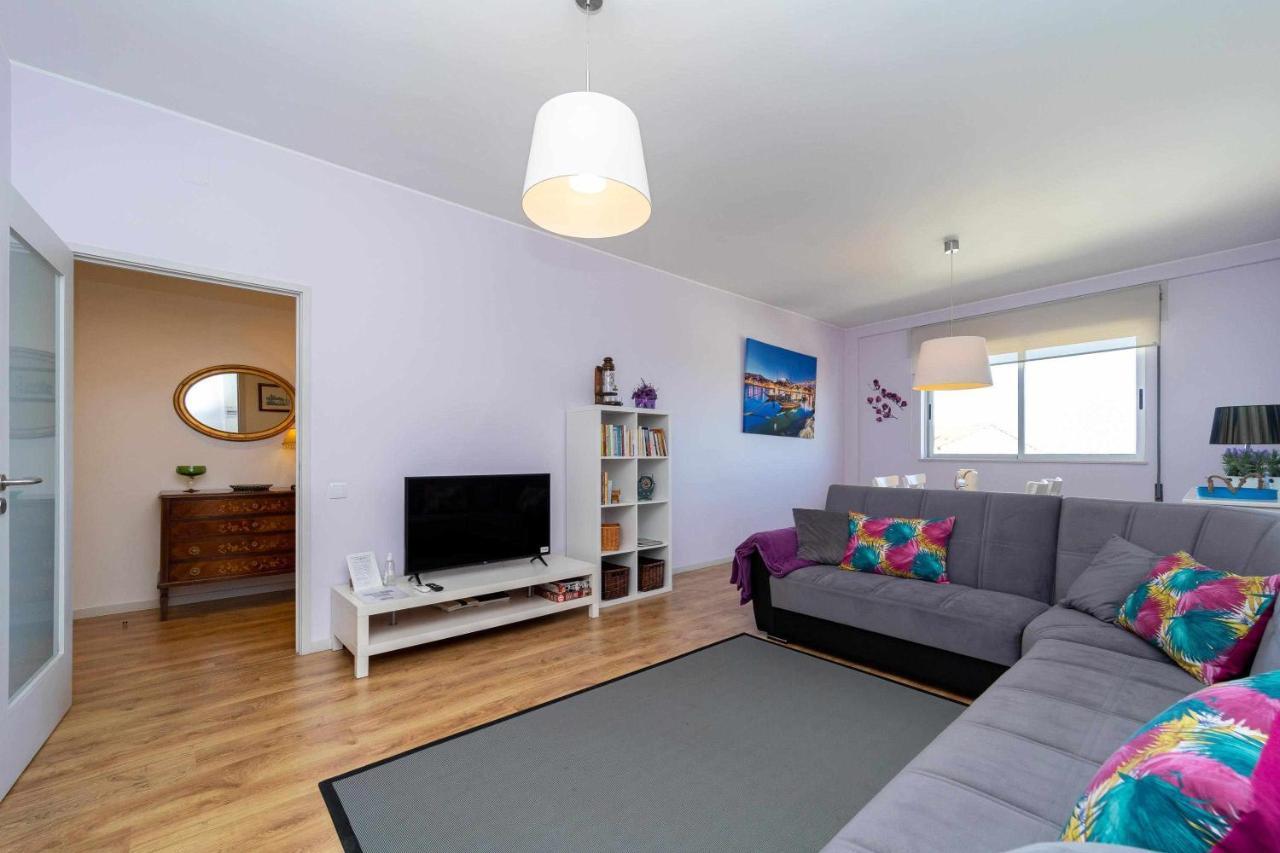 Violet House Your Place To Stay บีลาโนวาเดกายา ภายนอก รูปภาพ