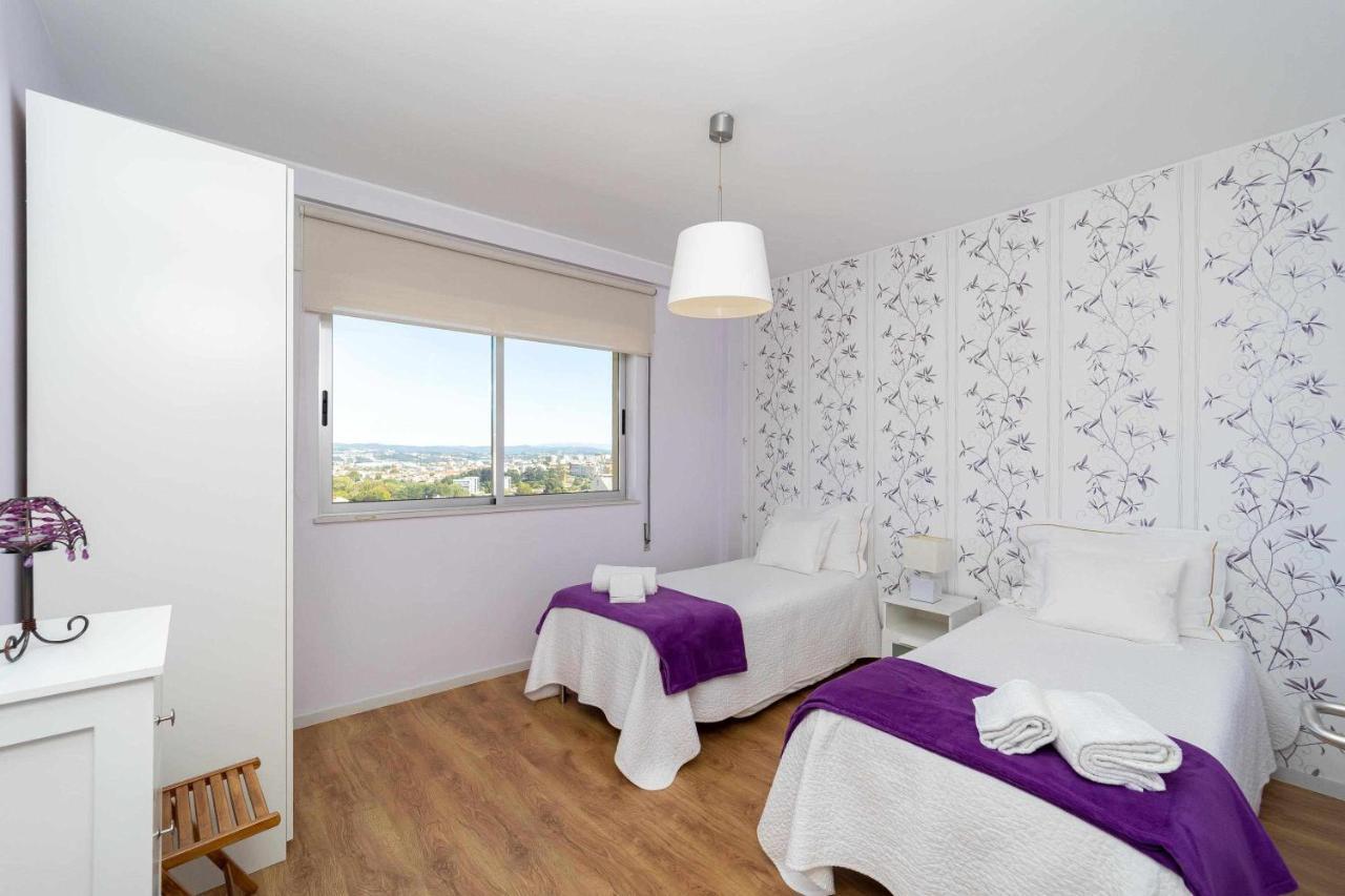 Violet House Your Place To Stay บีลาโนวาเดกายา ภายนอก รูปภาพ