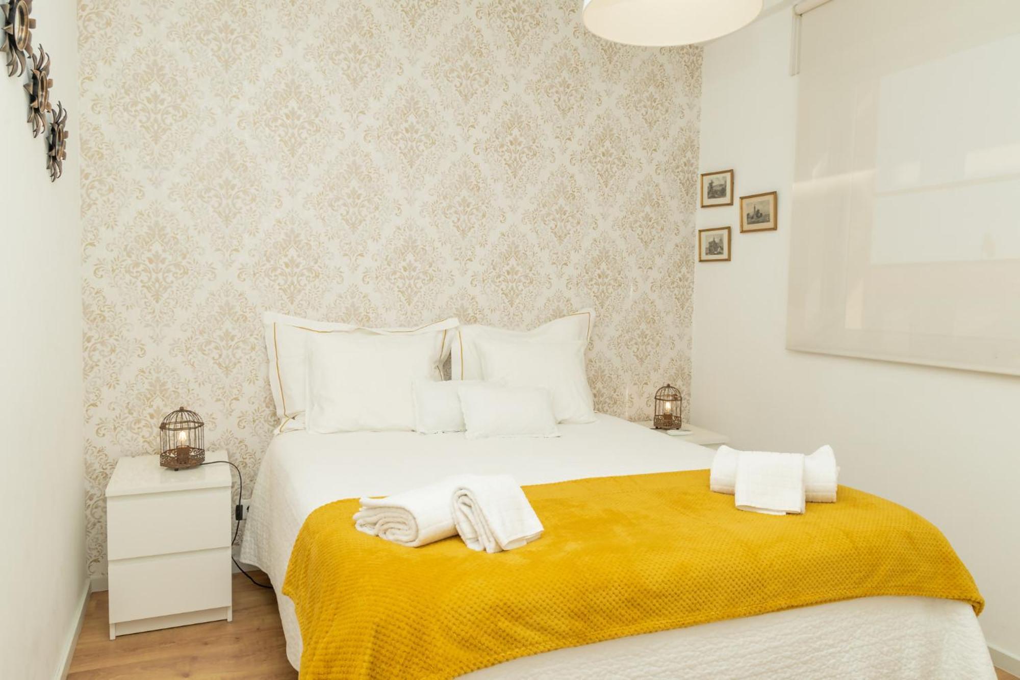 Violet House Your Place To Stay บีลาโนวาเดกายา ภายนอก รูปภาพ