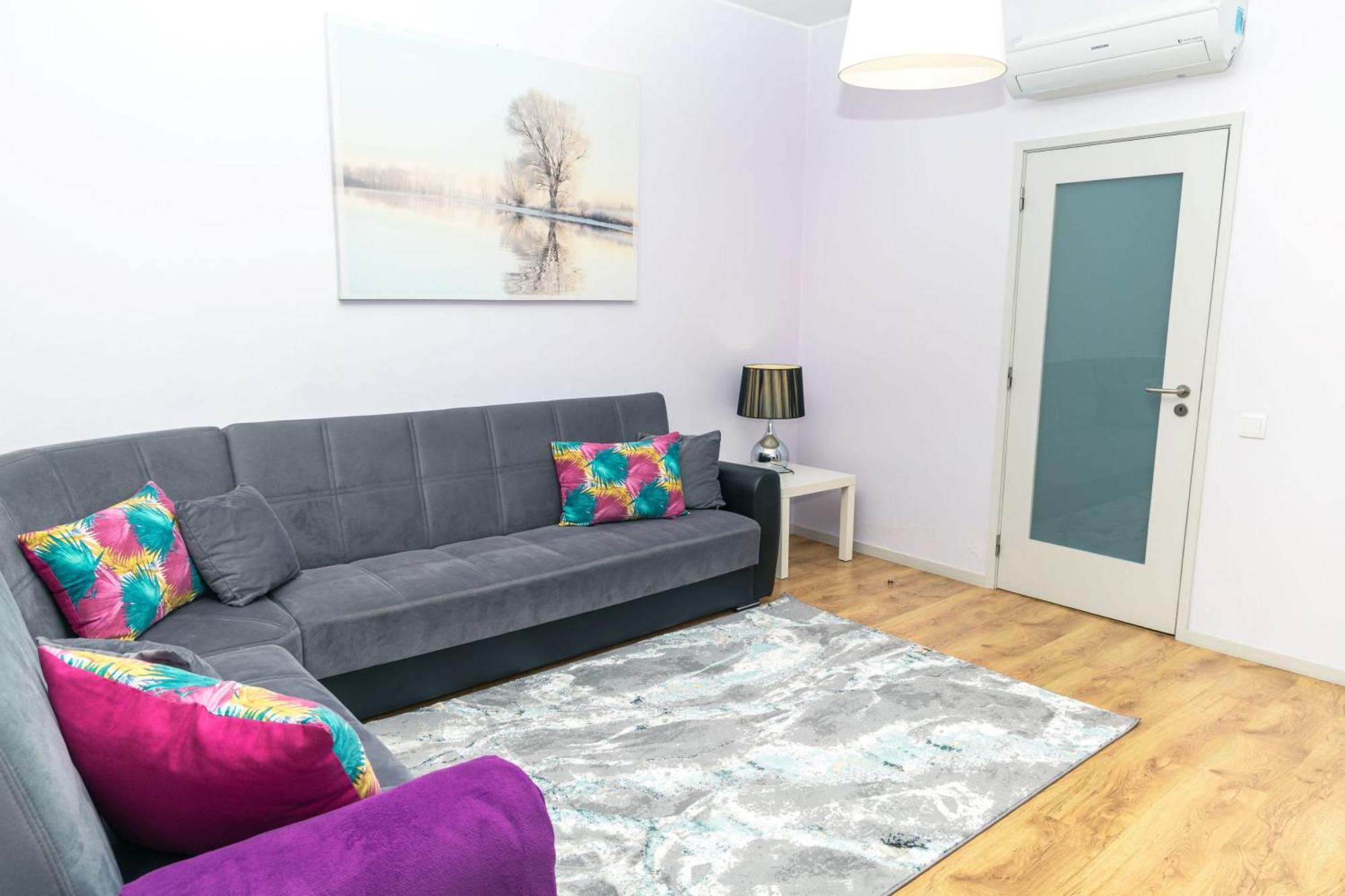 Violet House Your Place To Stay บีลาโนวาเดกายา ภายนอก รูปภาพ