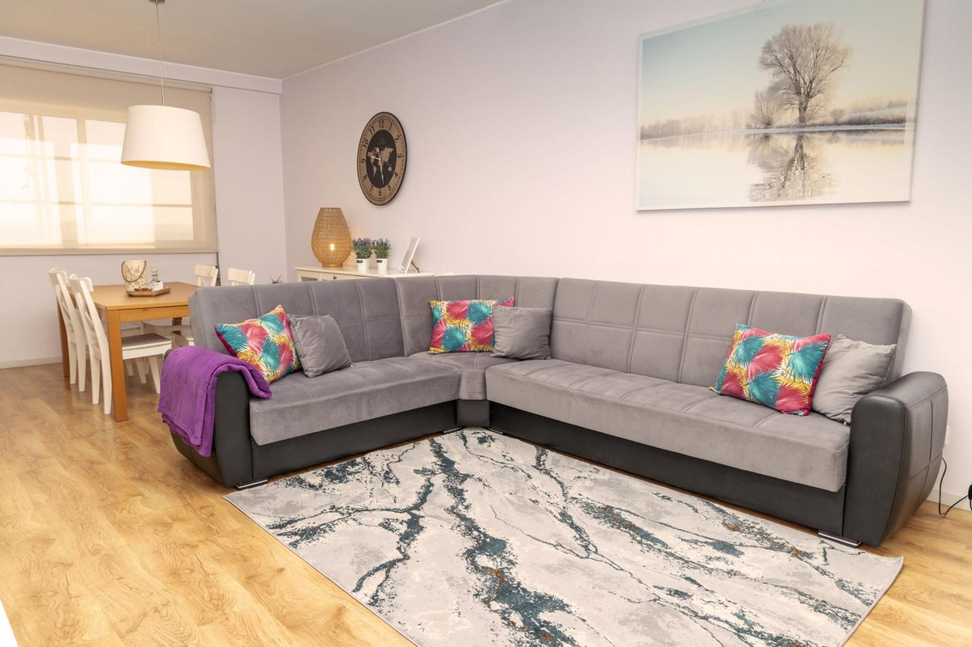 Violet House Your Place To Stay บีลาโนวาเดกายา ภายนอก รูปภาพ